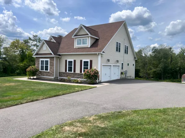 262 Bayview Circle, Watertown, CT 06795
