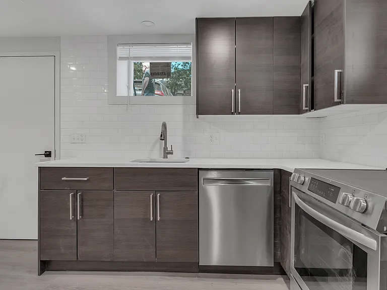 182 Waterman St #B1 — Photo 4