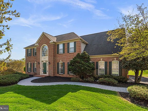 2nd image of 15307 Riding Path Ct