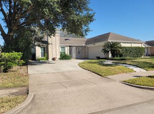 11630 Briar Rose Dr, Houston, TX 77077