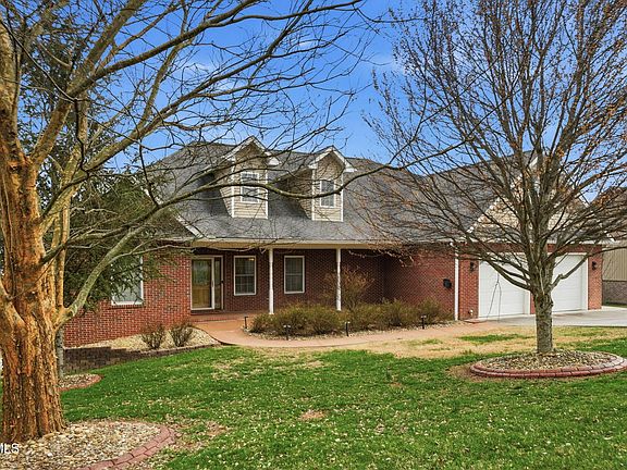 4th image of 442 Grovemont Pl