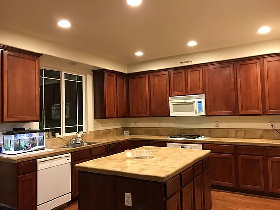 4th image of 3129 Golden Poppy Ln