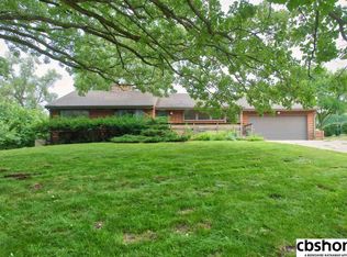 9810 Florence Heights Blvd, Omaha, NE 68112