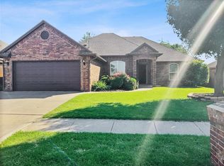 11513 NW 6th St, Yukon, OK 73099
