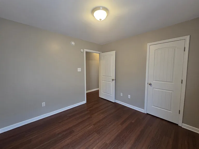1315 Crosstown Ct — Photo 14