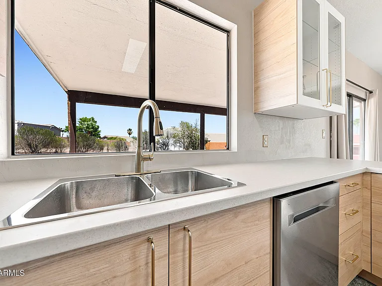 15013 N Calle Del Prado — Photo 8