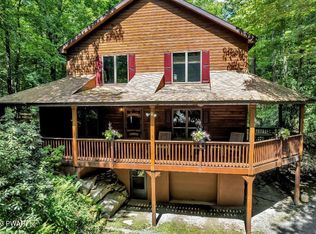 42 Ridge Rd, Lake Ariel, PA 18436