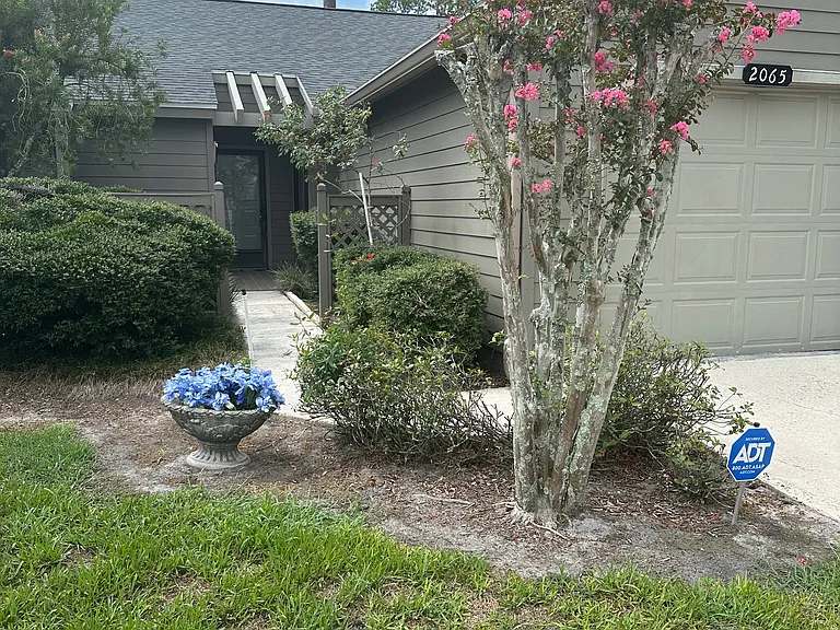 2065-7623 Baymeadows Cir W — Photo 3