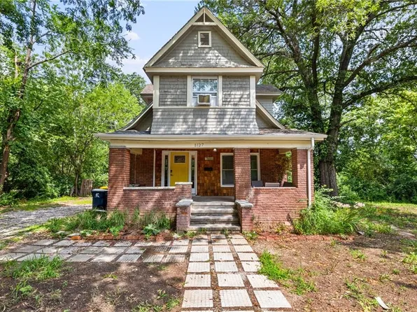 8127 Lydia Ave, Kansas City, MO 64131