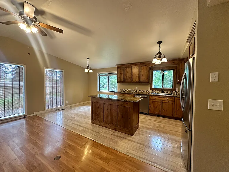 995 E Loch Maree Dr — Photo 8