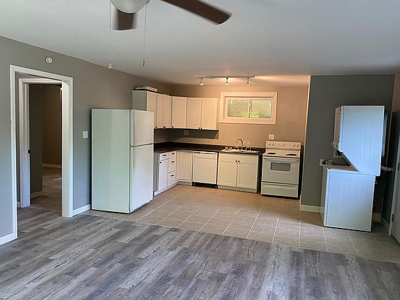 5th image of 3348 Easton Ave #100
