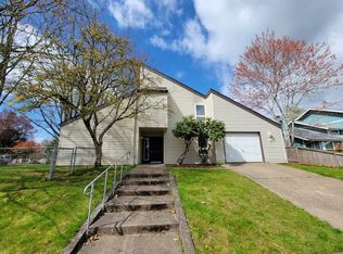 2044 Assumption St, Eugene, OR 97402
