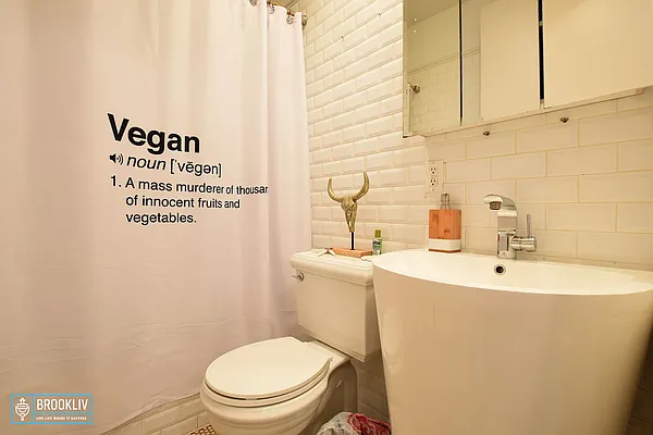 Rented by null | media 30