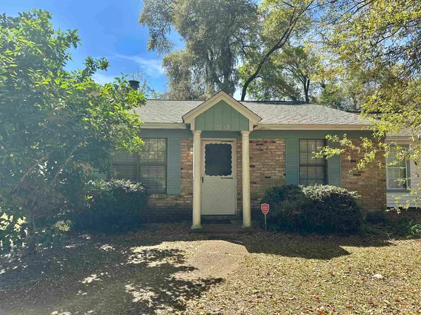 2213 Mandrell Ct, Tallahassee, FL 32303