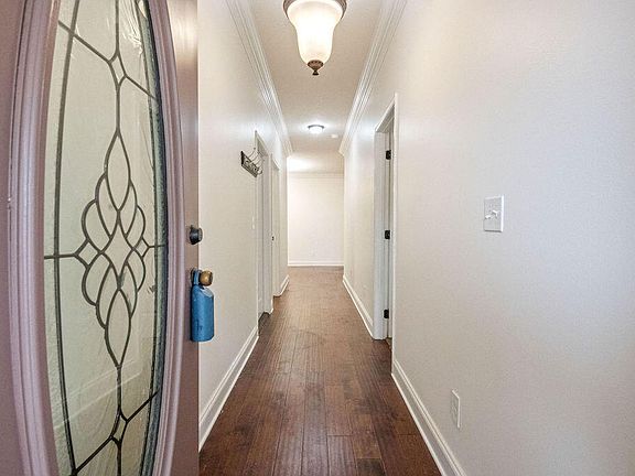 4th image of 2159 Bayshore Dr
