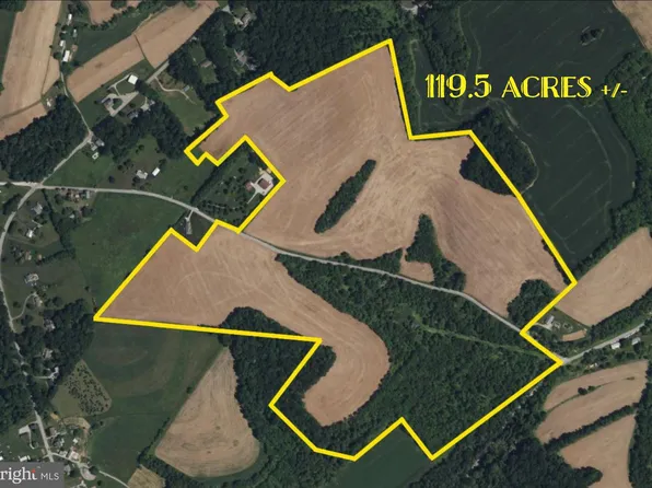 4376 Rice Rd, Seven Valleys, PA 17360