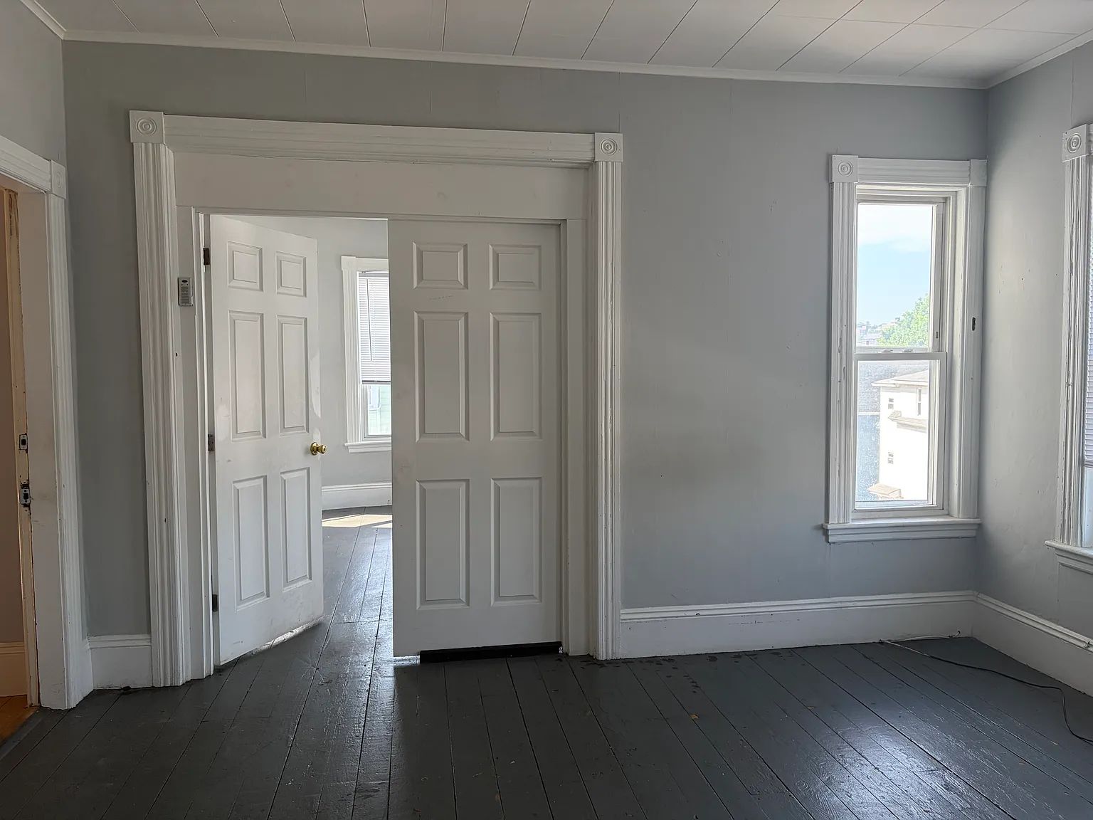 4 bed, 1400 sqft, $2,550 — Photo 2