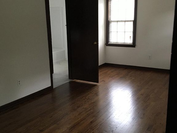 5th image of 6640 Metcalf Ave