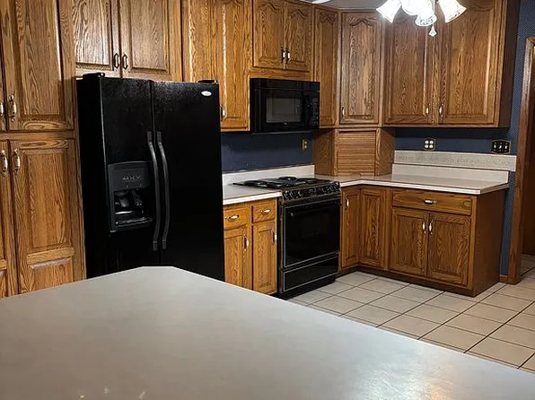 704 E Monroe St, Mount Ayr, IA 50854