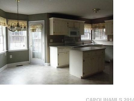 5th image of 900 Creekside Dr