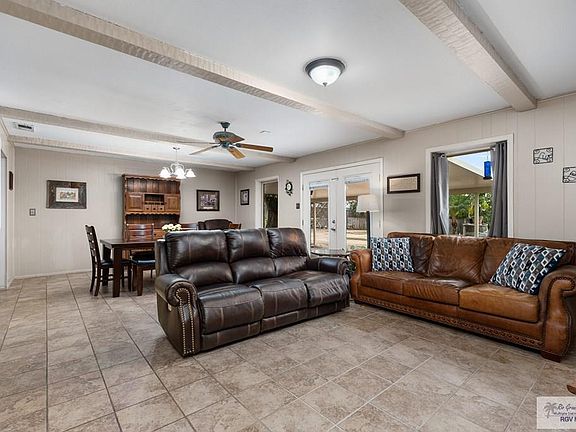 5th image of 99 Huisache St