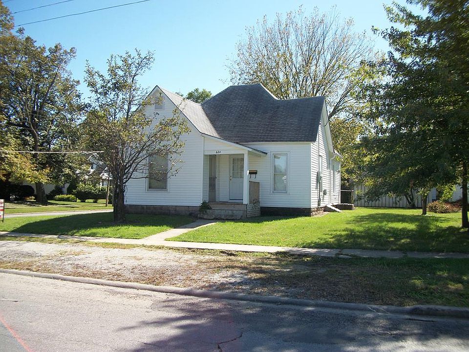 1st image of 624 E Pierce St