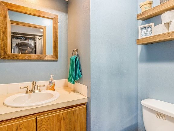 2nd image of 2025 Avery Ave