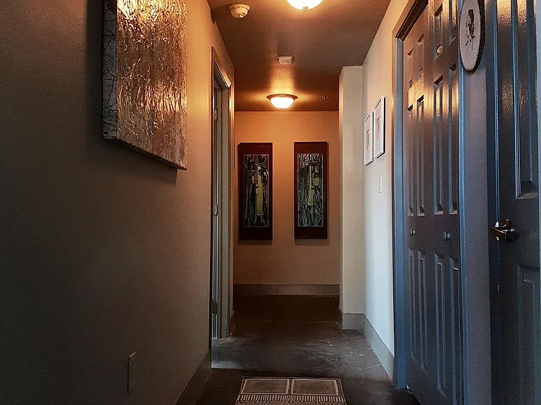 Nueces Lofts — Photo 17