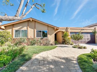 24 Kanan Rd, Oak Park, CA 91377
