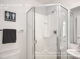 4046 8th Ave NE #B04, Seattle, WA 98105
