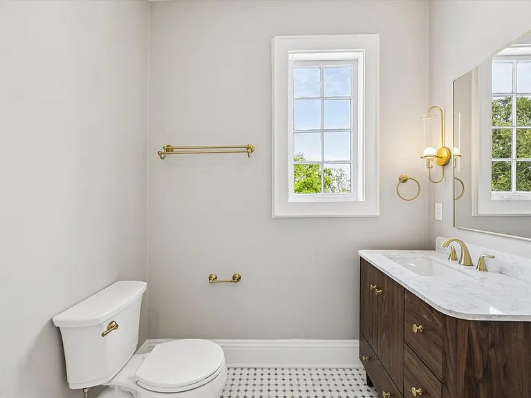 456 Gardenia St — Photo 34