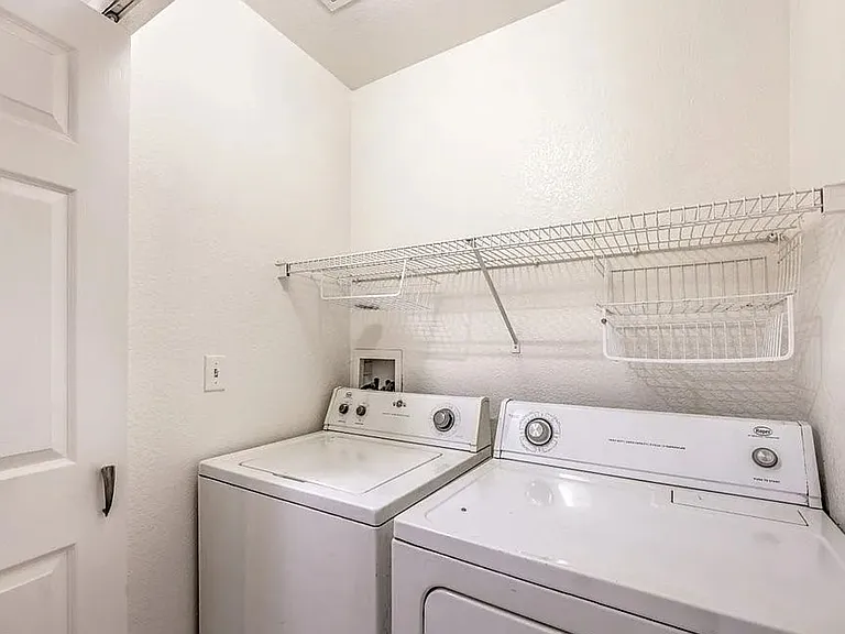 1425 Bow Creek Ct — Photo 10