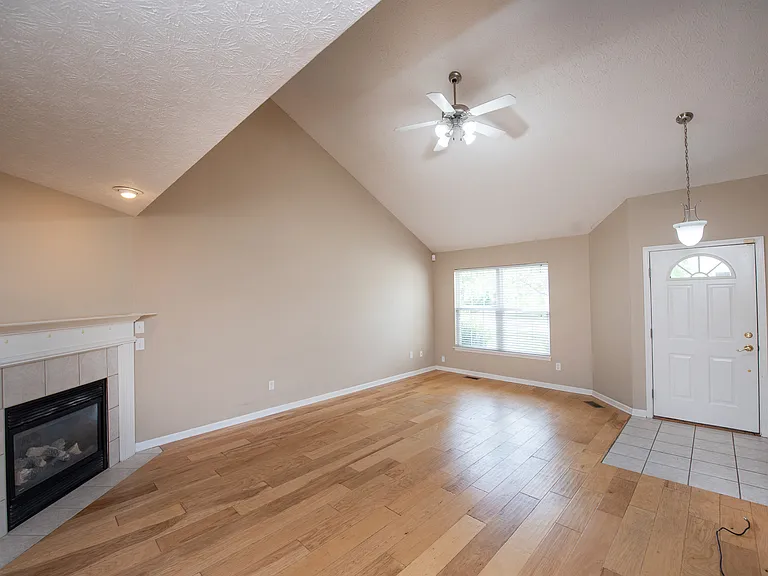 1940 Ellison Dr — Photo 7
