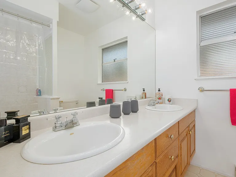 2773 Lawson Ave — Photo 11