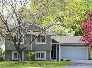 10000 Kearny Ln, Eden Prairie, MN 55347