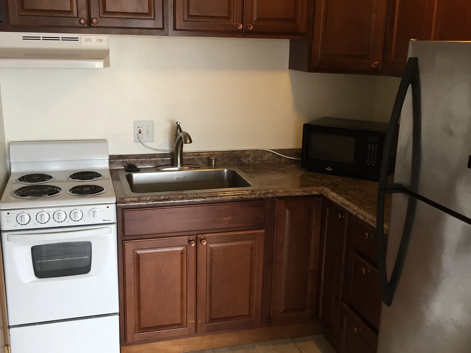 Studio, 300 sqft, $1,550 — Photo 2