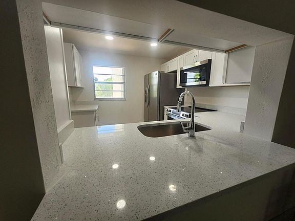 2nd image of 330 NE 26th Avenue #202