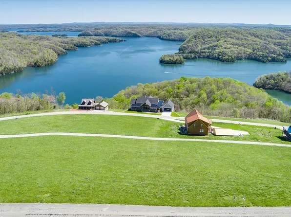 33A E Swan Ridge Rd, Celina, TN 38551