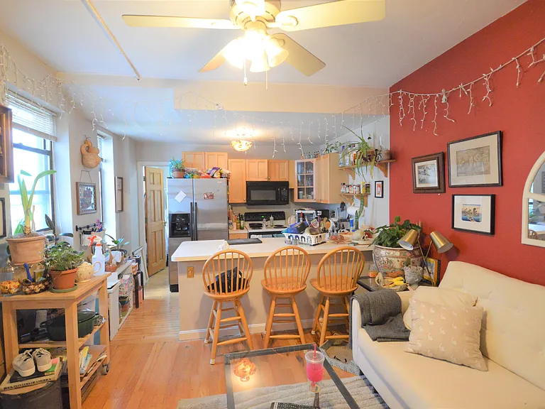43 Park Vale Ave — Photo 1