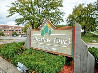 4166 Cove Ln APT D, Glenview, IL 60025