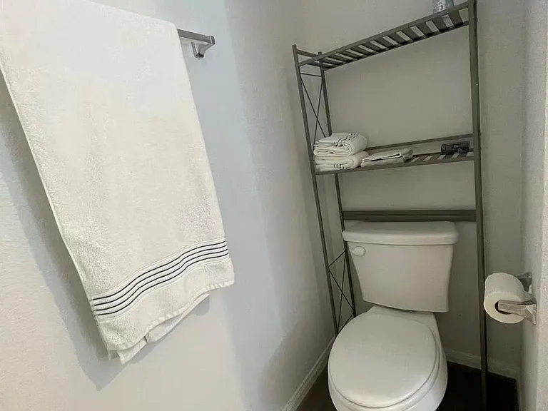 141 Mammoth Dr — Photo 14