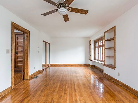 4th image of 237 E 15th St