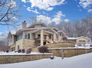 87 Heatherdowns Ln, Galena, IL 61036
