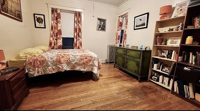 2nd of 3 bedrooms - now has wood blinds and no curtains!