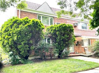 76-10 170th St, Flushing, NY 11366