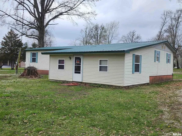 817 Blacksop Rd, Du Quoin, IL 62832