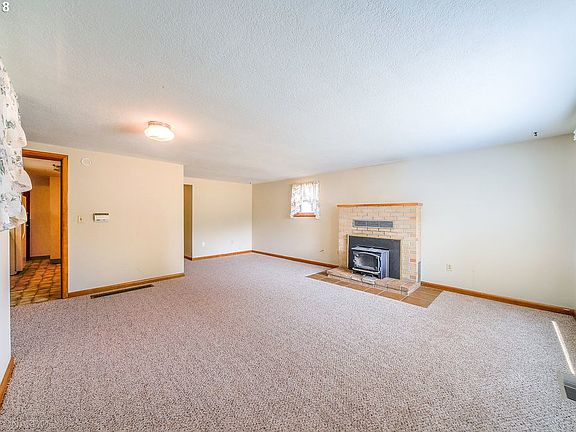 3rd image of 7208 NE 131st Ave