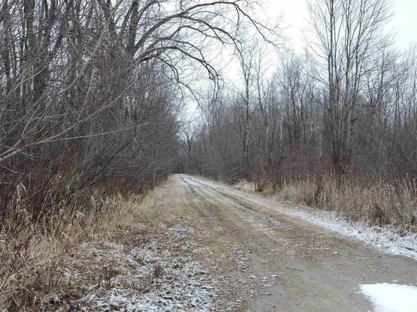 Heiser Ln, Little Suamico, WI 54141