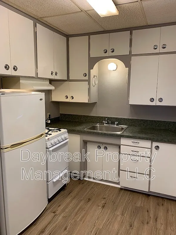 1 bed, 1.0 bath, $685 — Photo 4
