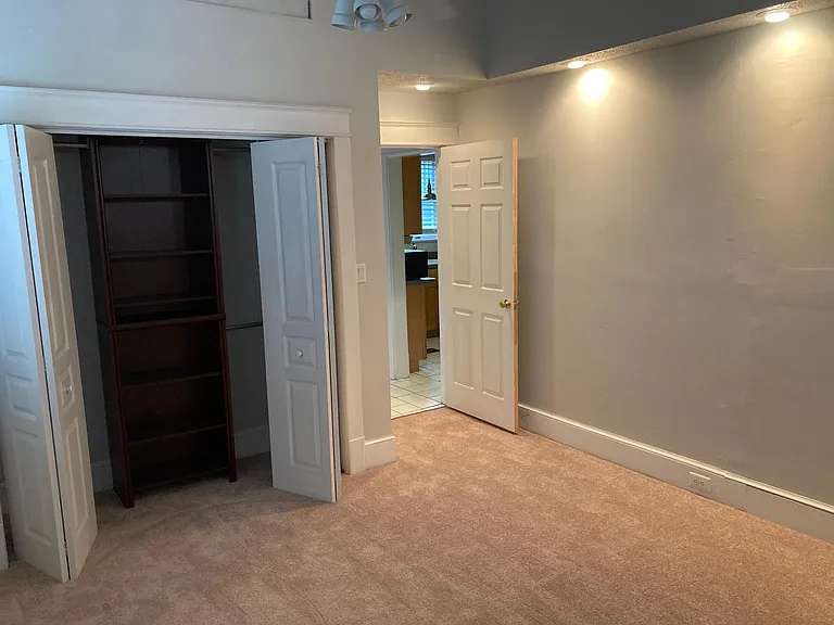 425 Pennsylvania Ave — Photo 4